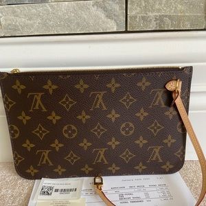 Louis Vuitton Neverfull Pouch